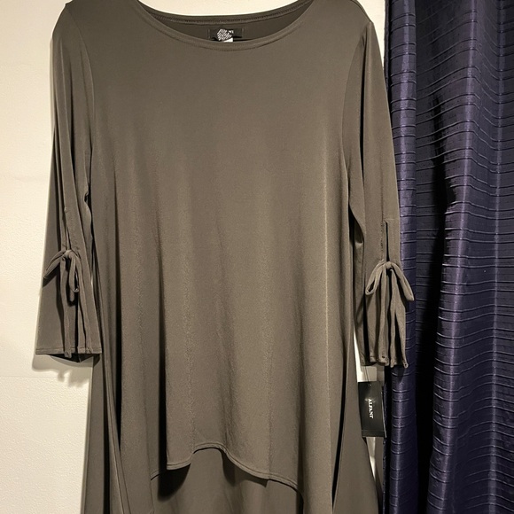 Chic Olive Women's Tunic Top - Picture 1 of 2